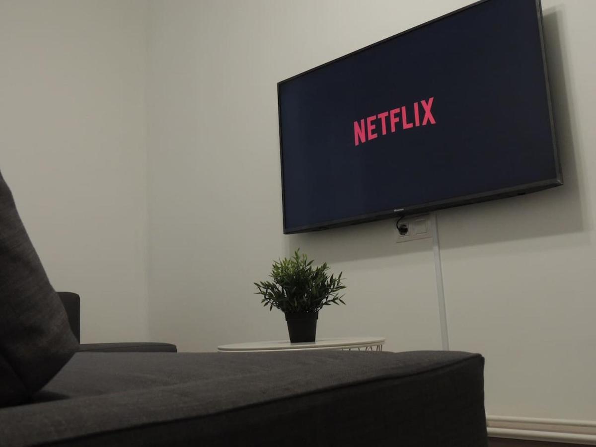 Precioso Piso En Oviedo, Parking, Wifi Y Netflix By Delabra Apartments Exterior photo